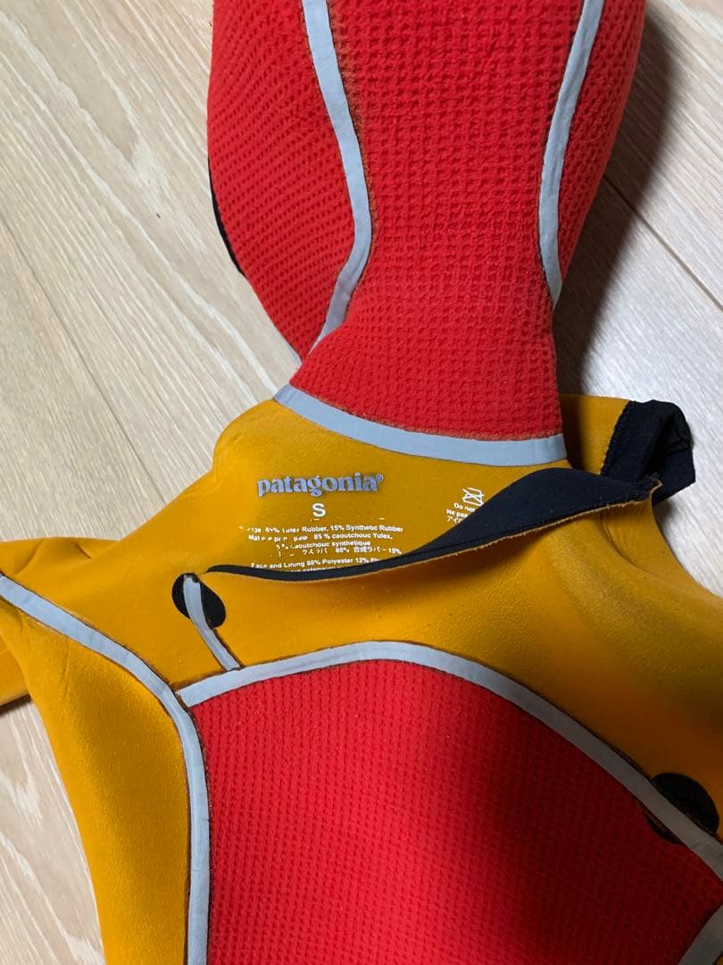 patagonia フード付きウェットスーツ R4 セミドライスーツ　パタゴニア