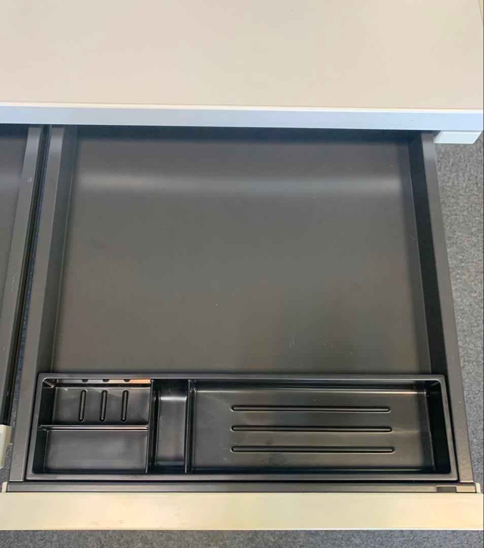 オフィスデスク／事務机　ワイドタイプ　オカムラ