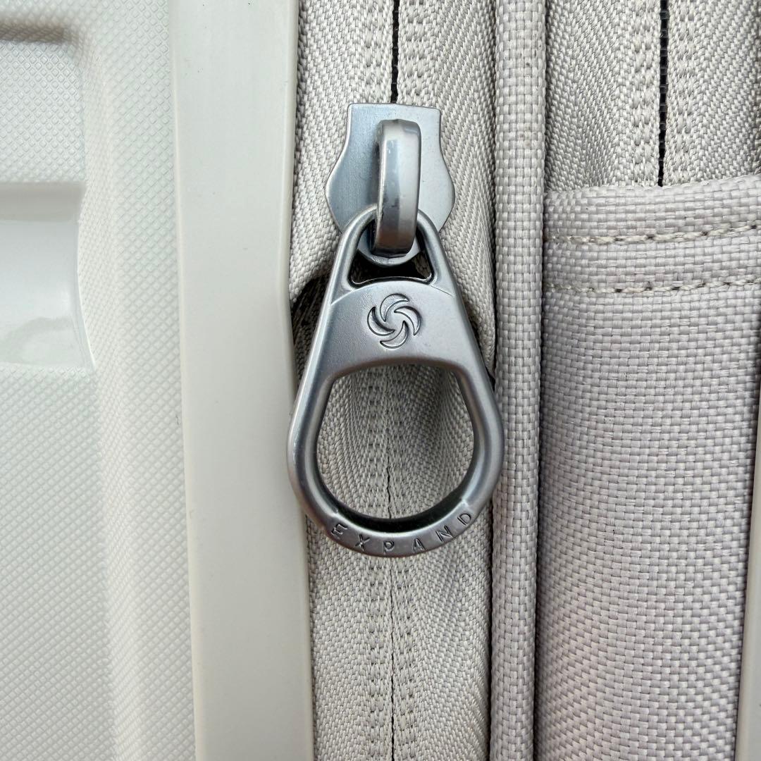 【新品】 サムソナイト Outline Pro Carry-On Spinner