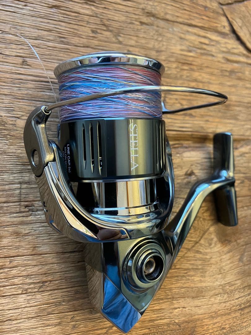 超美品　SHIMANO 22 ステラ　4000 MHG