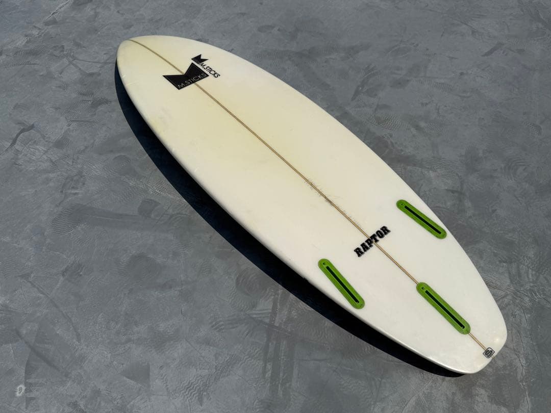 M.STICKS 5'9ショートボード