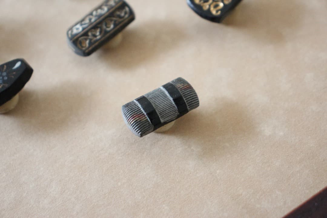 アンティーク　ガラスボタン　１９〜２０世紀　オーストリア・チェコスロバキア製