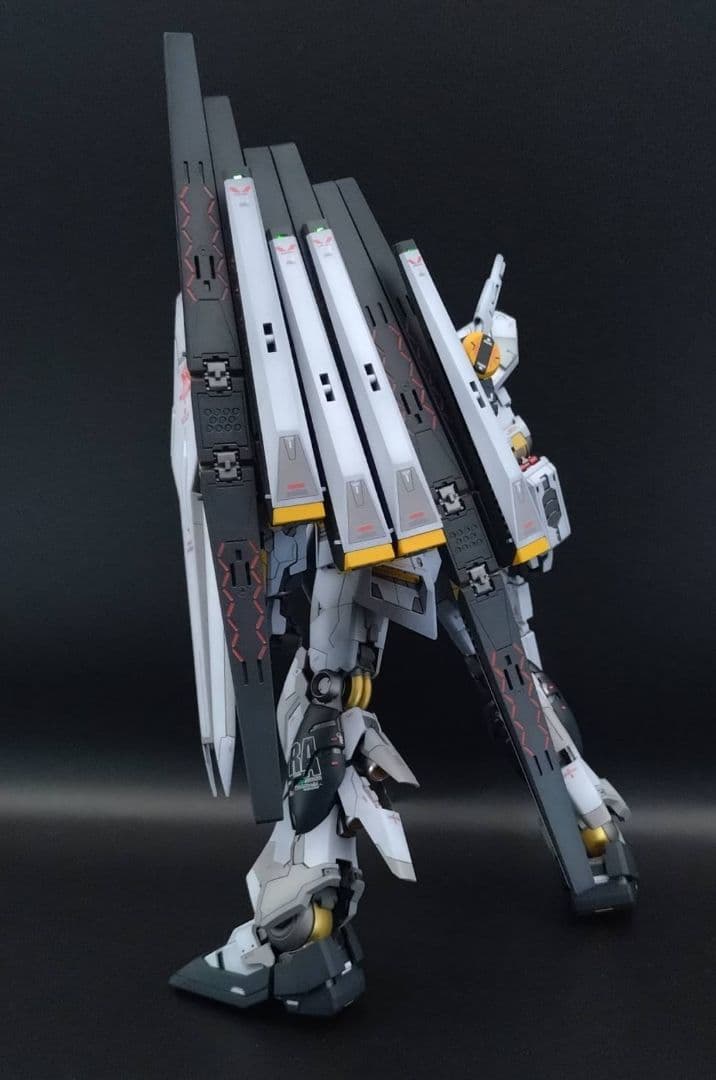 ガンプラ　完成品　MG1/100 νガンダムver.ka