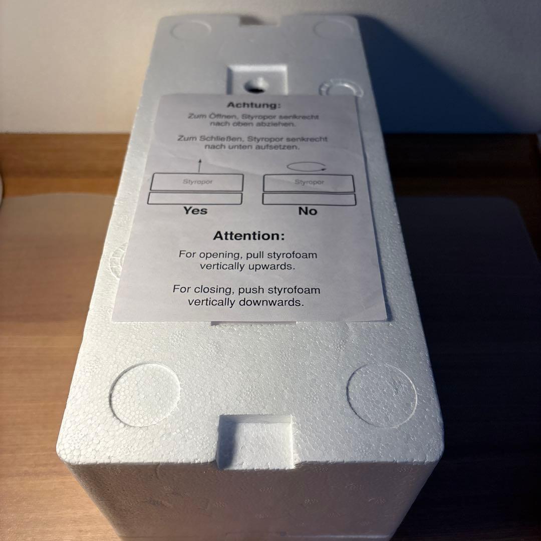 ミニチャンプス　Audi アウディ　Q7 1/18スケール ミニカー　ブルー