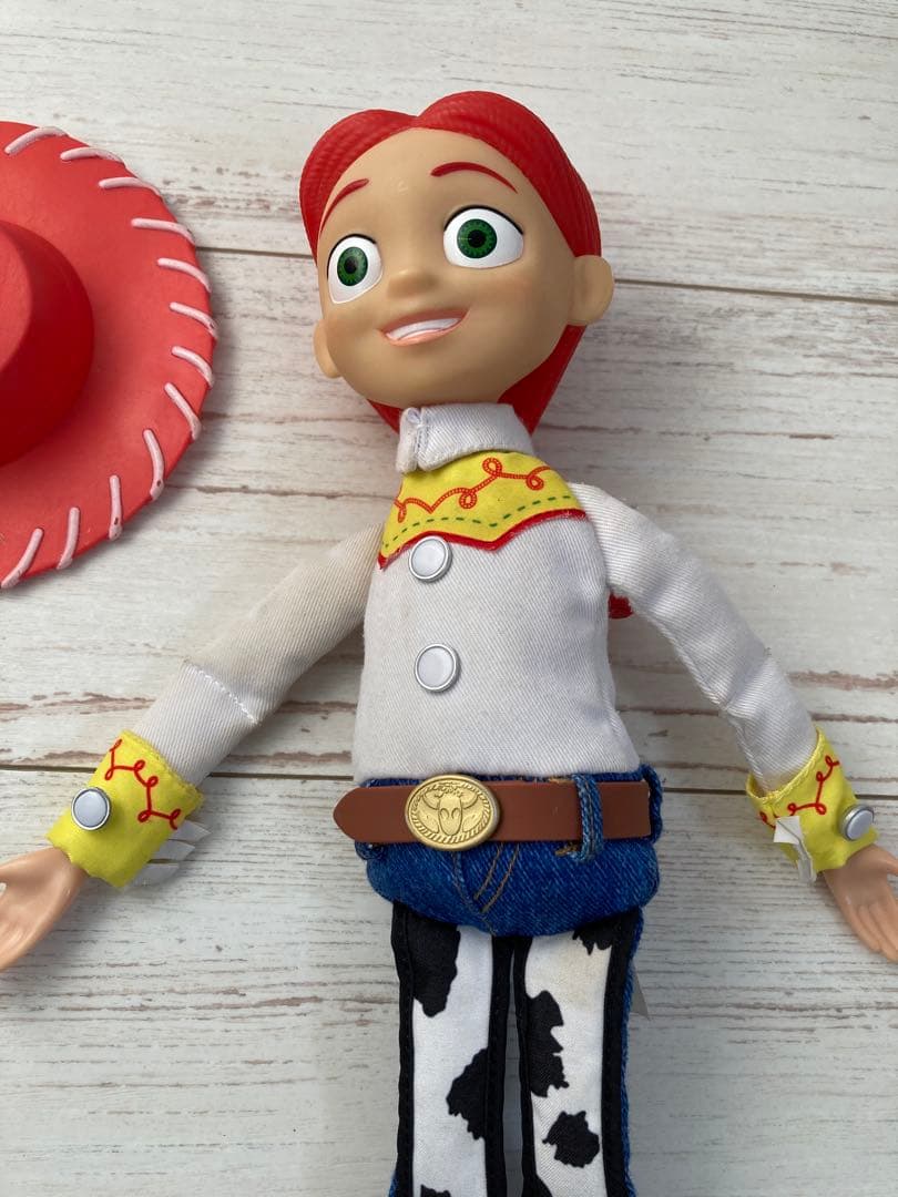 トイストーリー　リアルサイズトーキングフィギュア　ウッディ　バズ　ジェシー