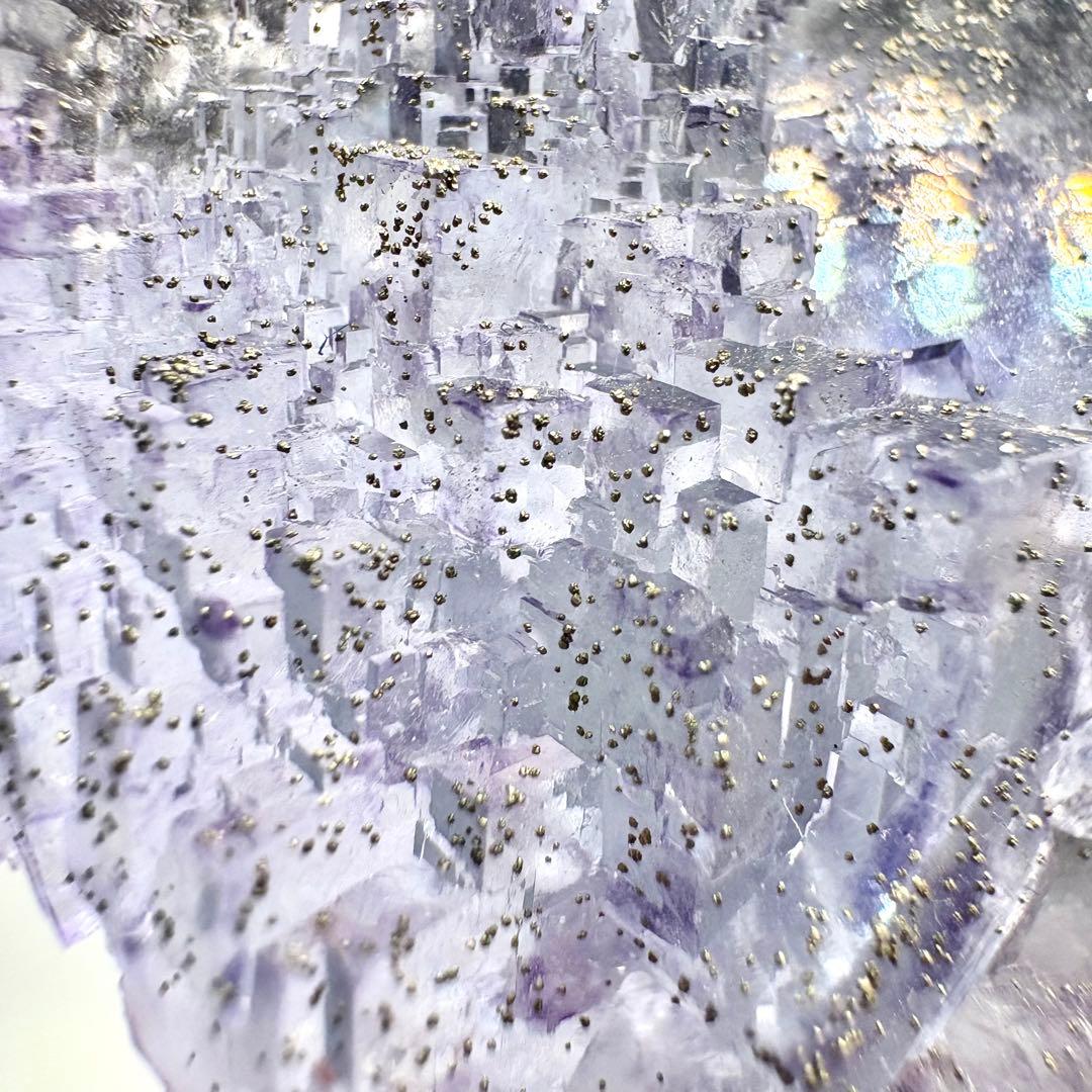 566 中国　ヤオガンシャン産　フローライト&パイライト