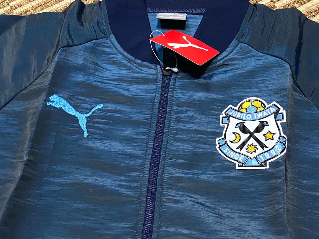 未使用 プーマ ジュビロ磐田 薄手 ナイロンジャケット ウィンドブレーカー M