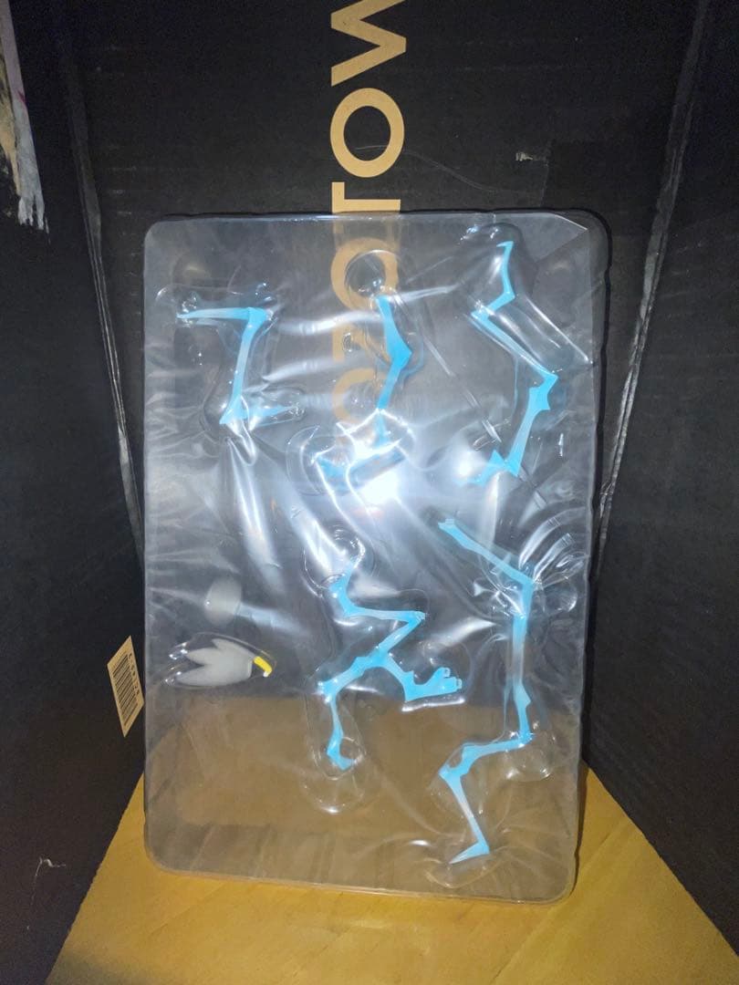 ポケモンセンター カミツレ & エモンガ フィギュア