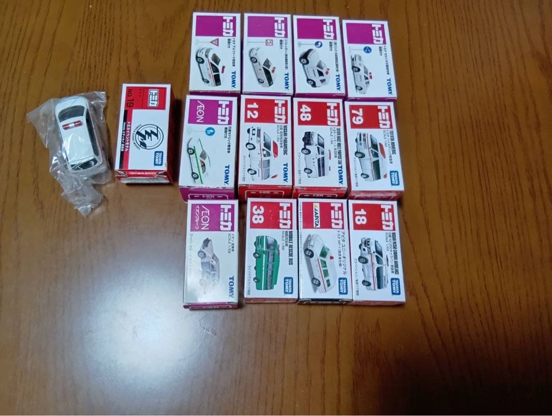 【13台セット】トミカ　救急車　救助車　営業車 教習車　セット