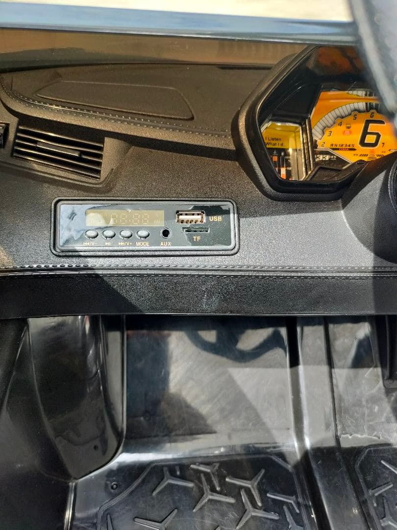 電動乗用玩具 ランボルギーニ アヴェンタドール SV ロードスター 子供用