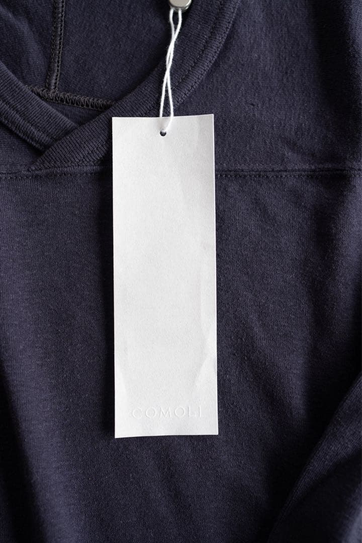 新品未使用　comoli 2024フットボール　ロンT