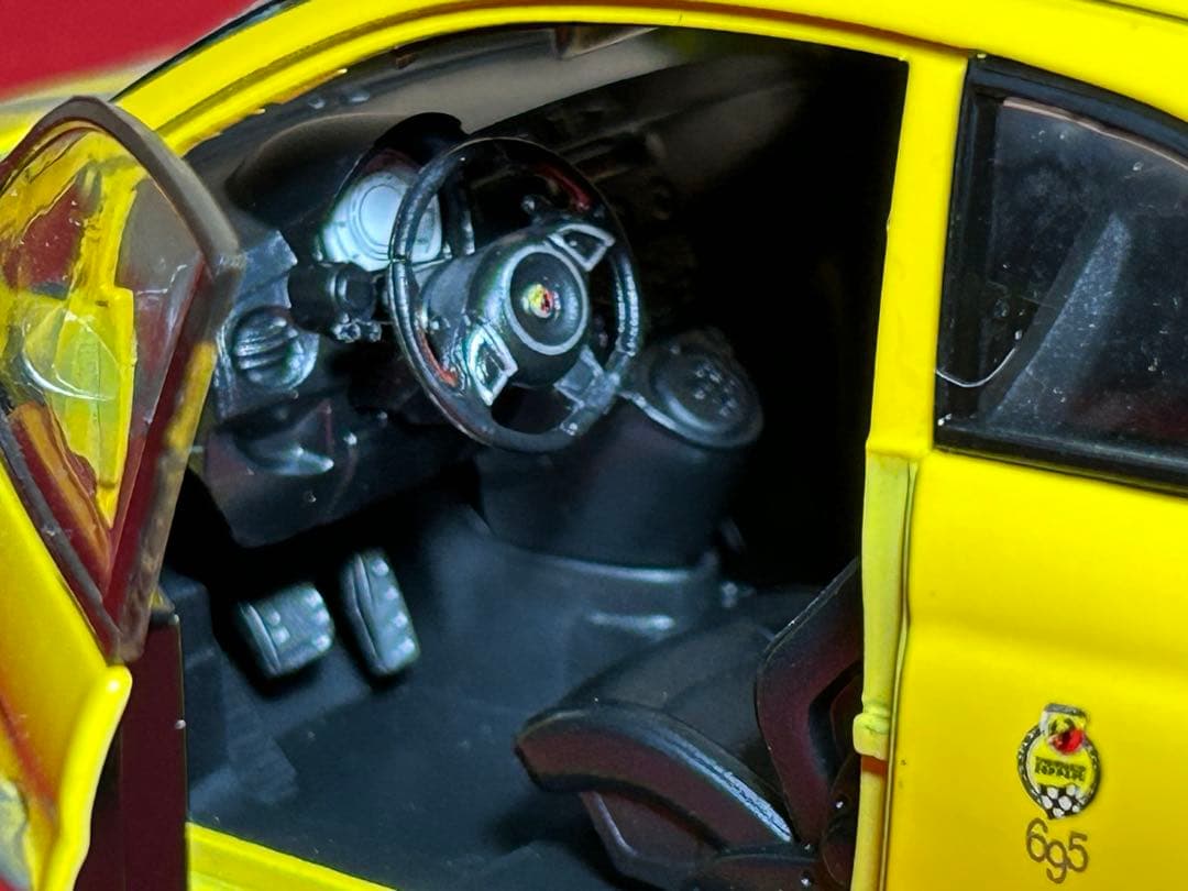 【超超レア】　ブラーゴ　1/24 アバルト 500 トリブート　フェラーリ