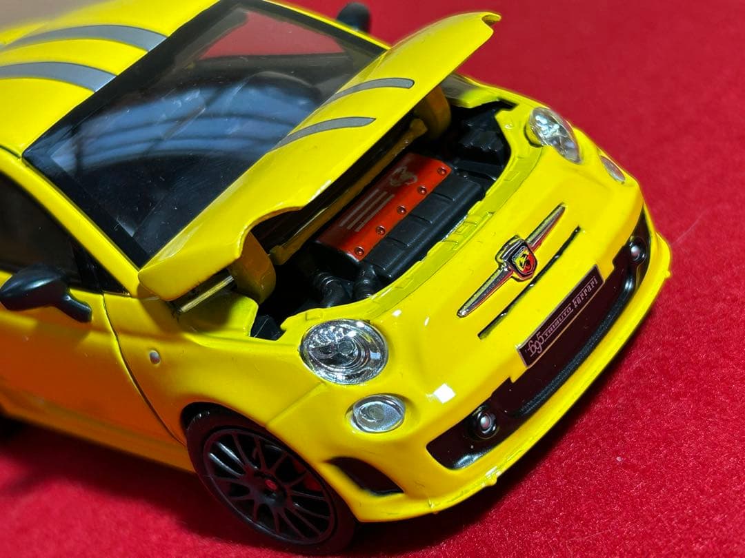 【超超レア】　ブラーゴ　1/24 アバルト 500 トリブート　フェラーリ