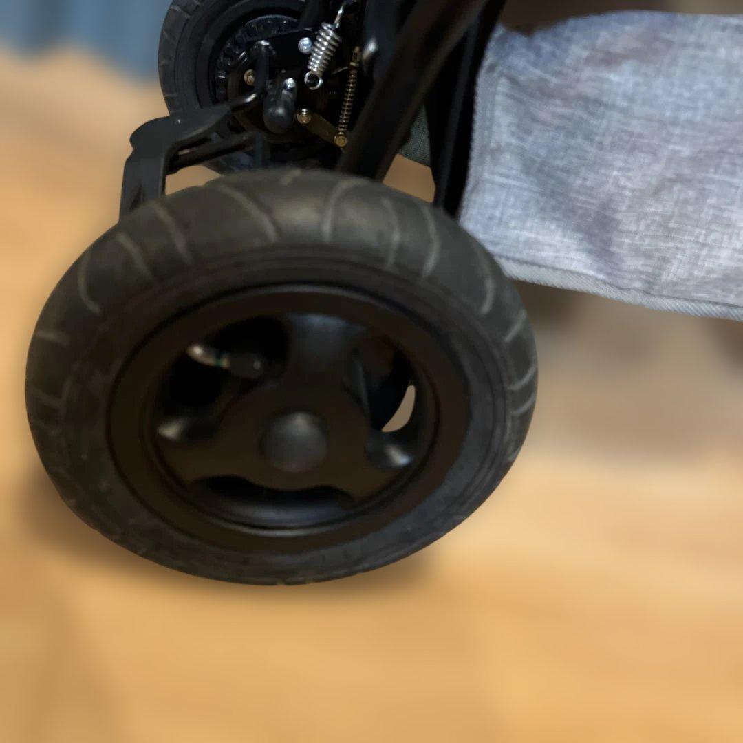 極美品☆AIR BUGGYエアバギー 新型フレーム　ドッグ　ペットカート ドーム