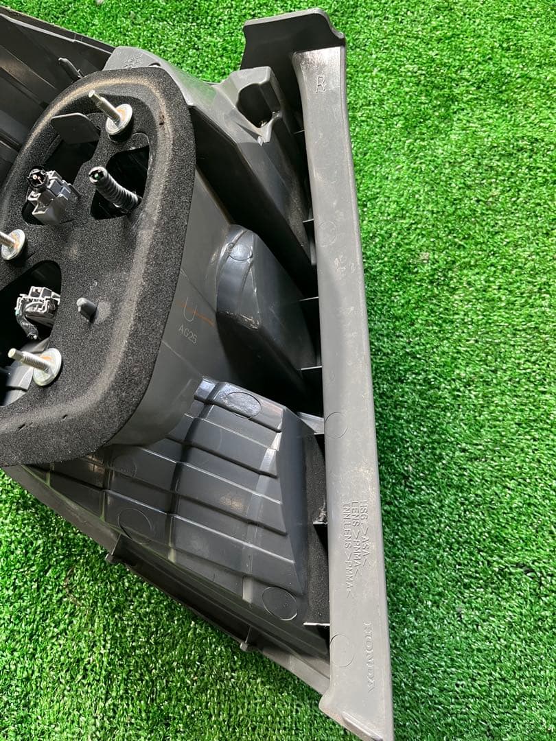 GP1 フィット　左右テールランプ　クリアレンズ