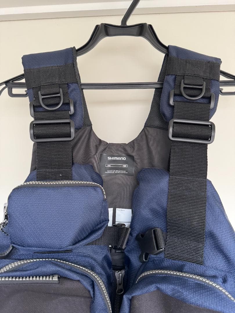年末年始値下【2回使用】シマノ(SHIMANO) サーフベスト VF-025U