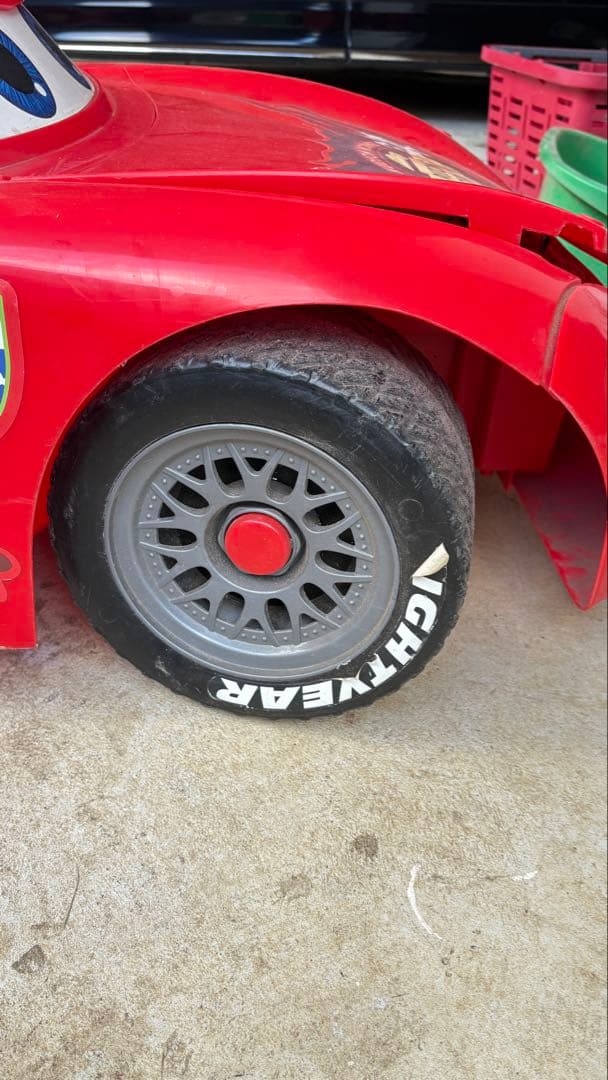 ライトニング・マックィーン 電動自動車　カーズ　レア品！！お正月に