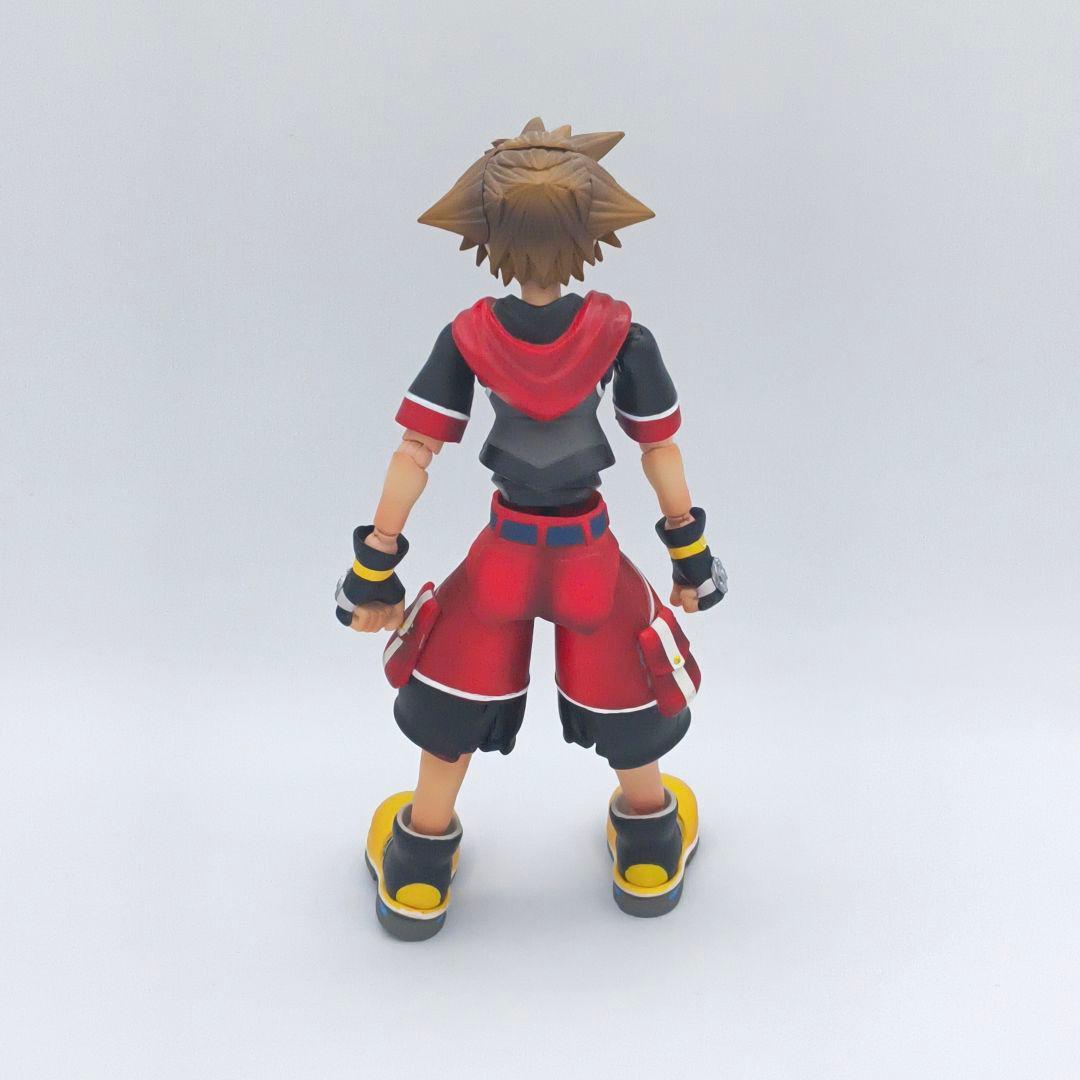 プレイアーツ改 キングダムハーツ 3D ソラ フィギュア ディズニー スクエニ