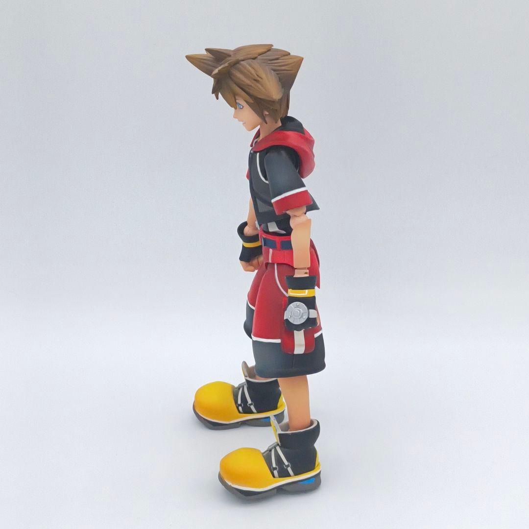 プレイアーツ改 キングダムハーツ 3D ソラ フィギュア ディズニー スクエニ