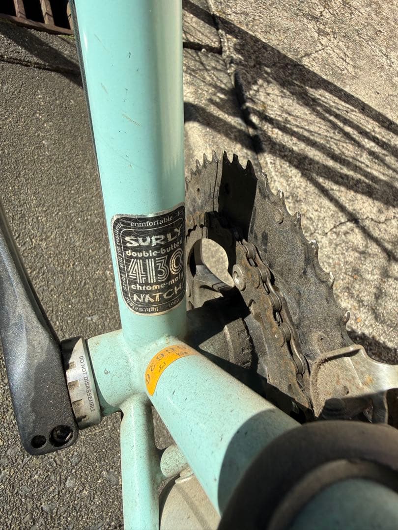 surlyクロスバイク ミントグリーン フロントバスケット付き