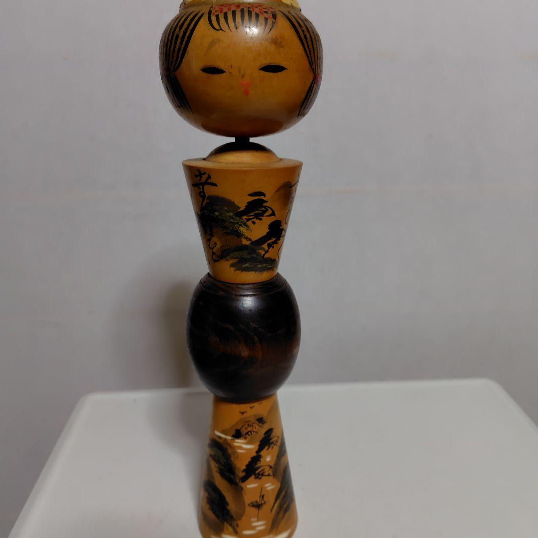 年代物の小芥子です。高さ34cm