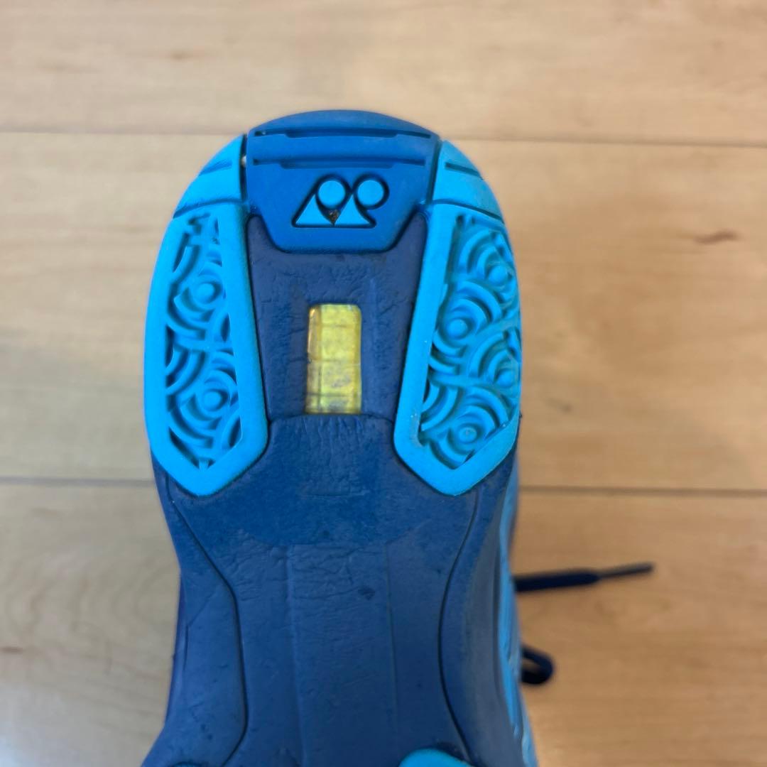 【十分に使える】ヨネックスパワークッションエアラスダッシュ3 GC 27.5cm