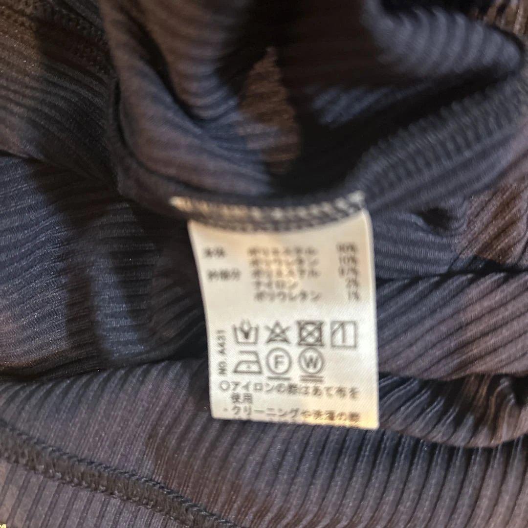 お値段変更ネイビー 幾何学模様 スカート 新品タグ付ゴルフウェアセットアップ