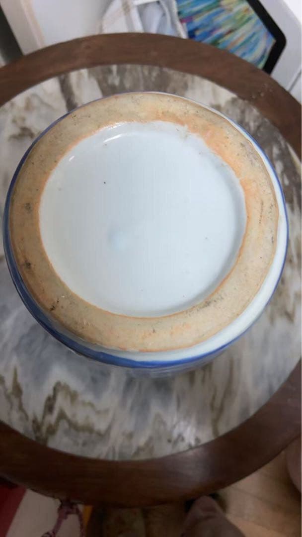 2体の価格 青白磁の花瓶 人物と風景の手描き絵