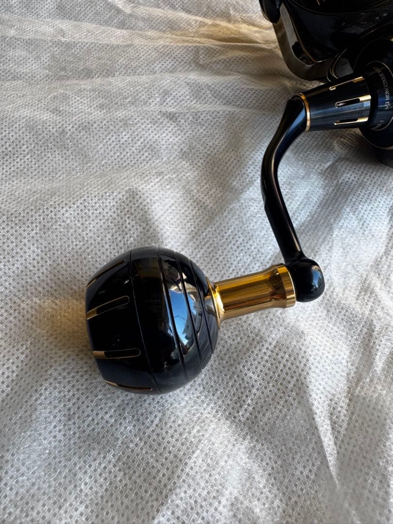 ※訳アリ　23ソルティガ4000XH +ゴメクサスリールスタンド