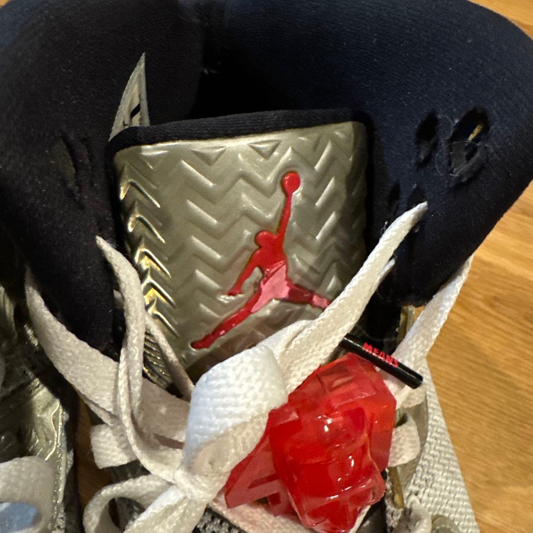 Nike Air Jordan シューズ ホワイト/シルバー/レッド