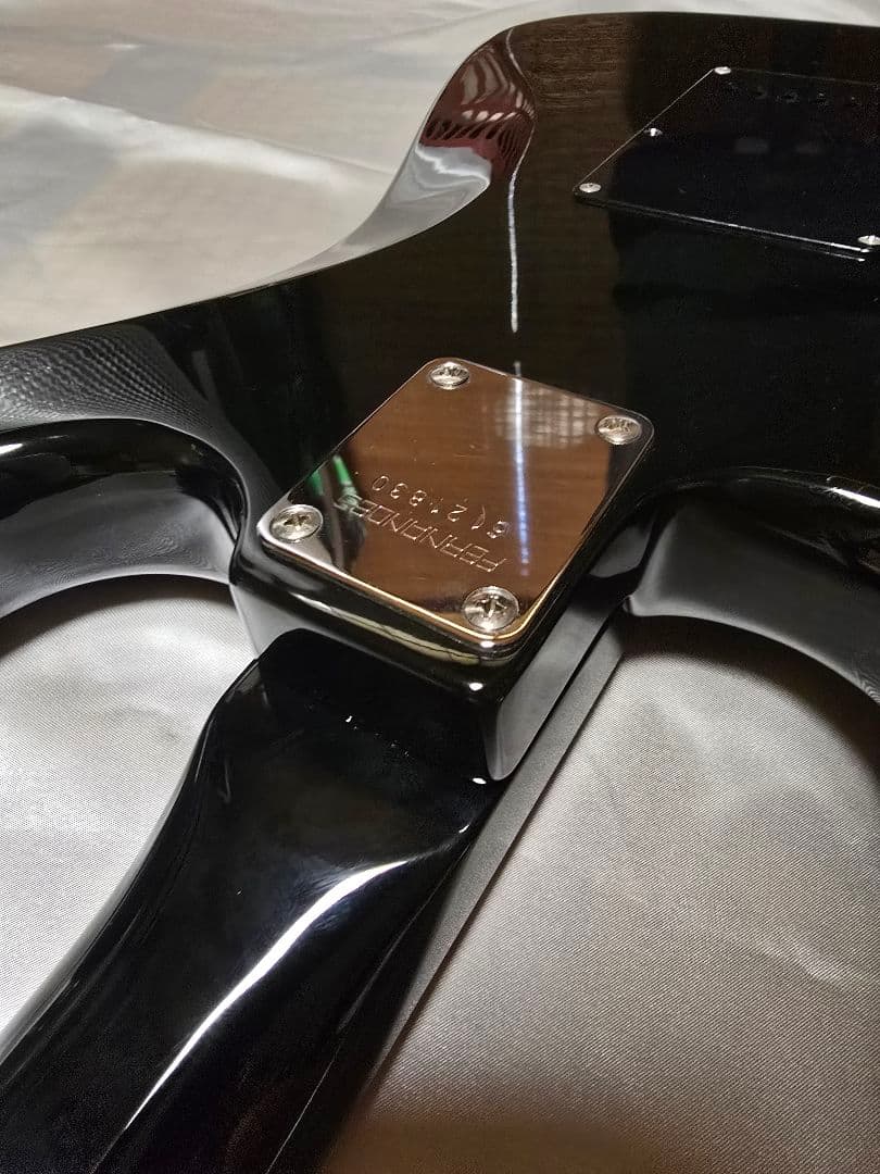 FERNANDES SSH-40 ストラト