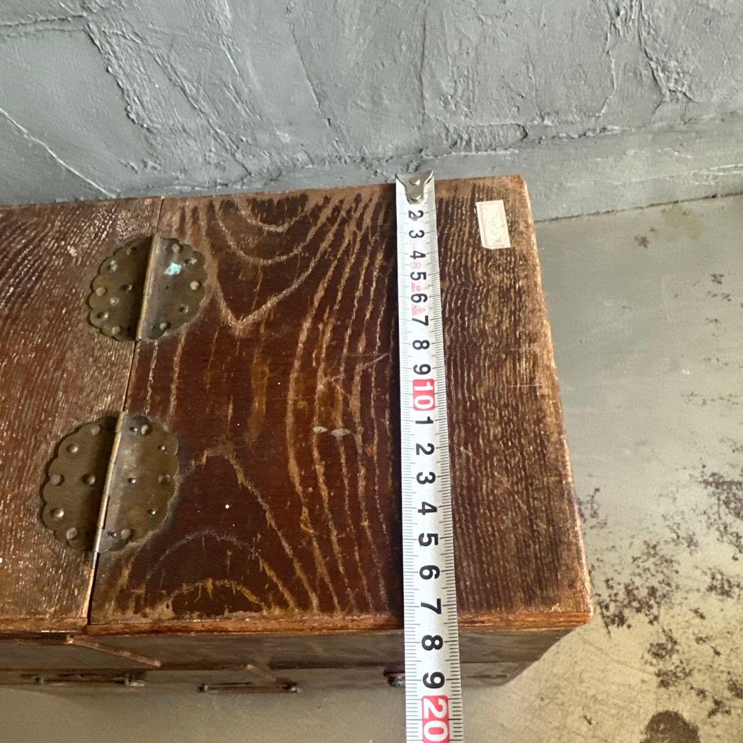 とても味のある裁縫箱ヴィンテージ　木製箪笥 収納に！