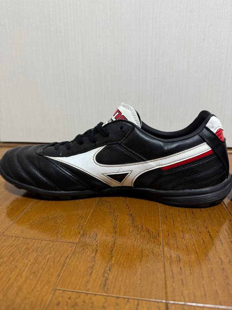 【美品】MORELIA トレーニングシューズ　黒　27cm