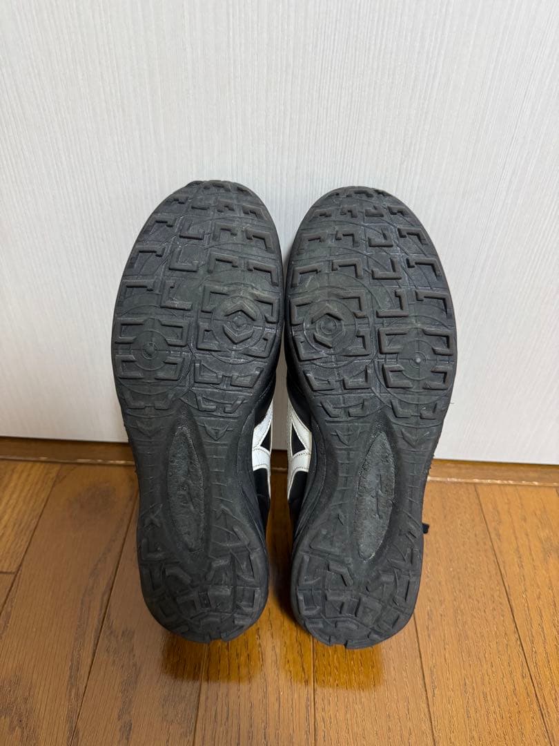 【美品】MORELIA トレーニングシューズ　黒　27cm