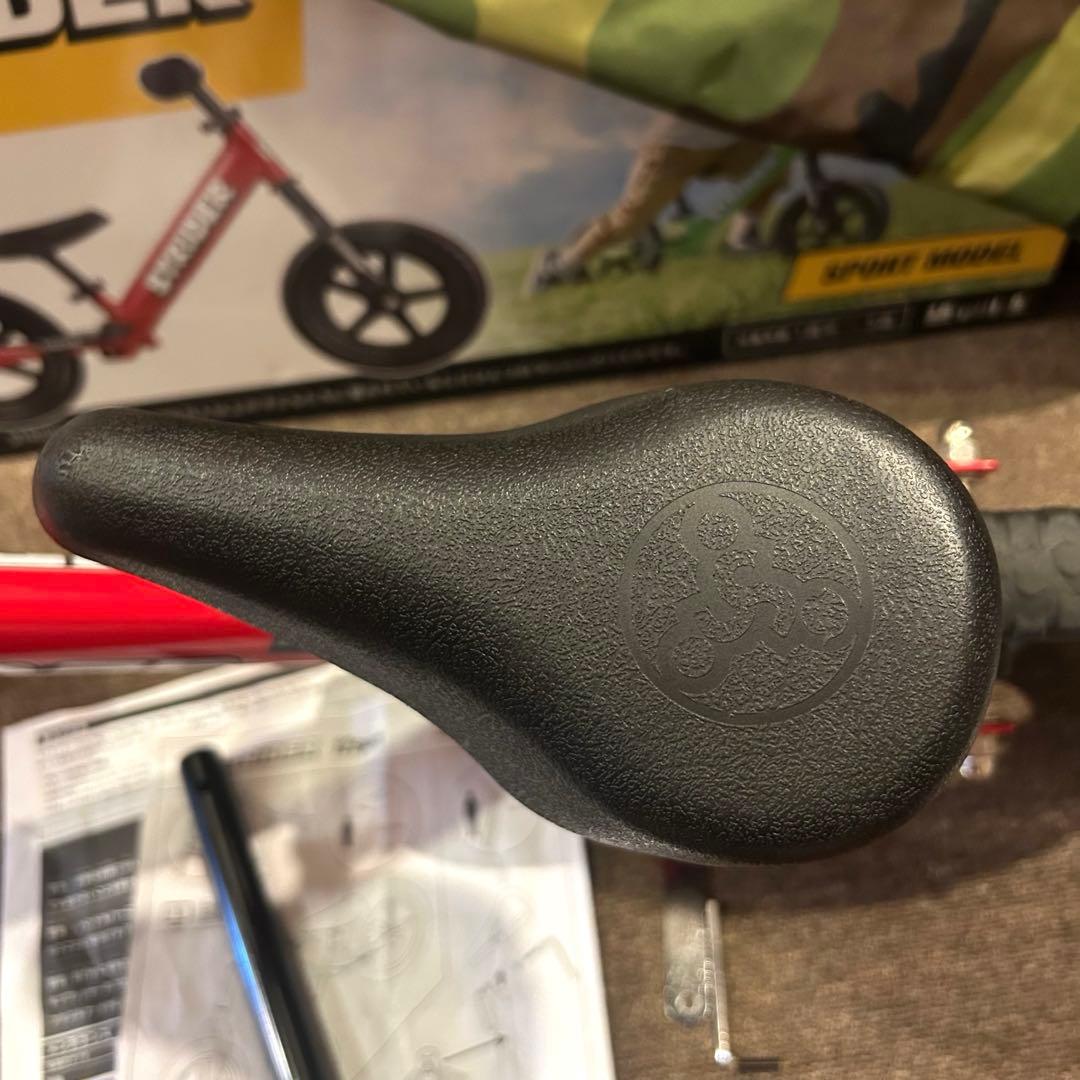 ★美品★ストライダー　レッド　STRIDER 12インチ　スポーツタイプ　箱付き