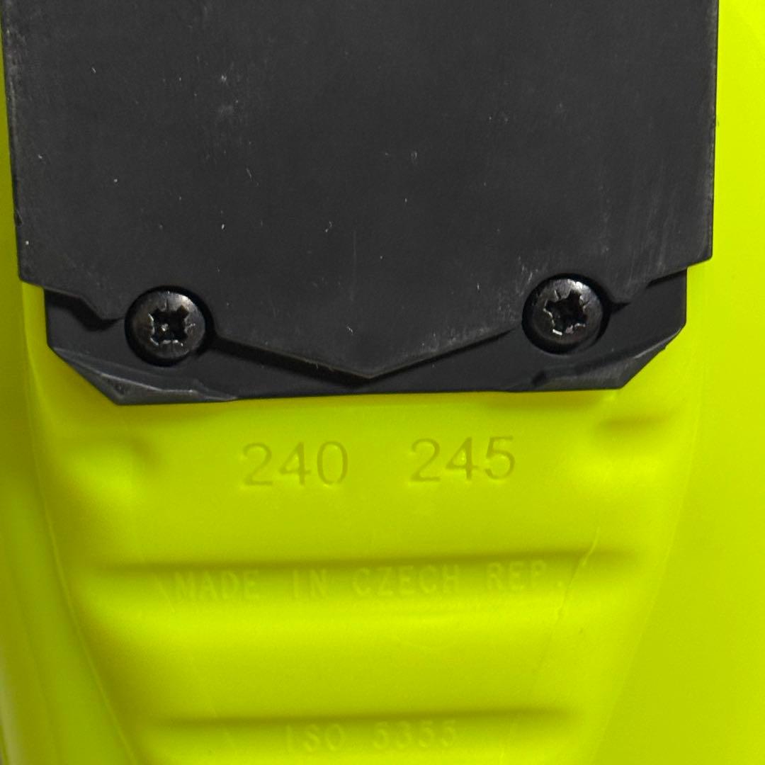 美品24-24.5cm スキーブーツイエロージュニアキッズ子供初心者285mm