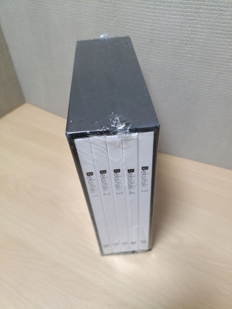 新品 ハードカバー付 Beksiski アート作品集 全5巻セット 輸入