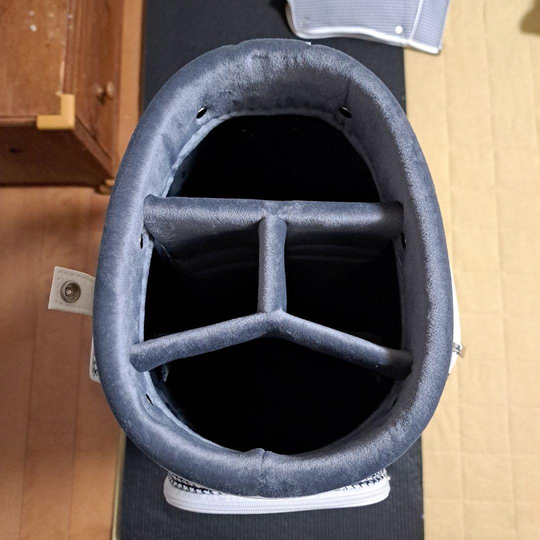 ナイキキャディバック、フード付き、8.5インチ。美品！