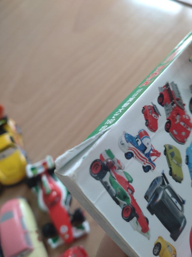 カーズ　トミカ　図鑑　まとめ売り　70台以上　レア、廃盤あり