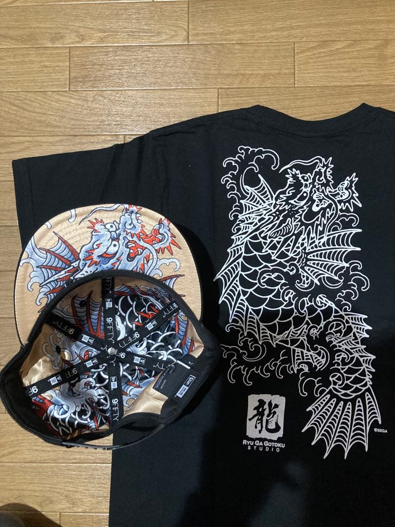 龍が如く7 光と闇の行方　NEW ERAコラボキャップ　サイン入りTシャツセット