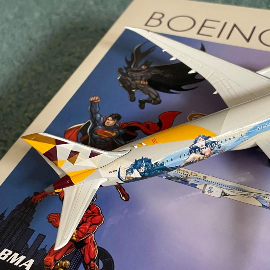 ETIHAD AIRWAYS エティハド 787-10 ワーナー・ブラザース