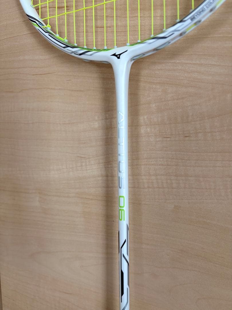 ALTIUS 06 Mizuno バドミントンラケット ホワイト/グリーン