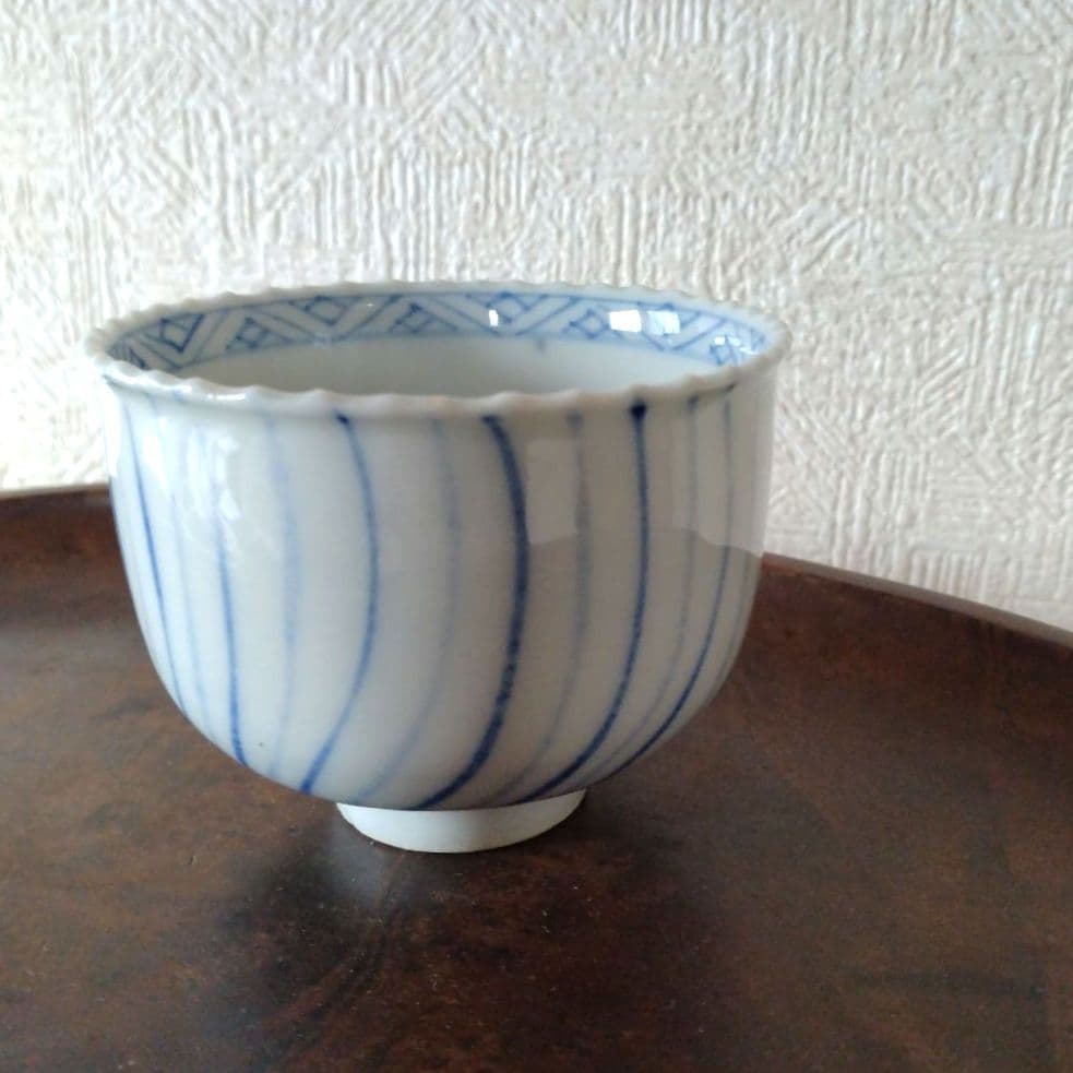 古伊万里染付瀬戸輪花流線ころ茶碗
