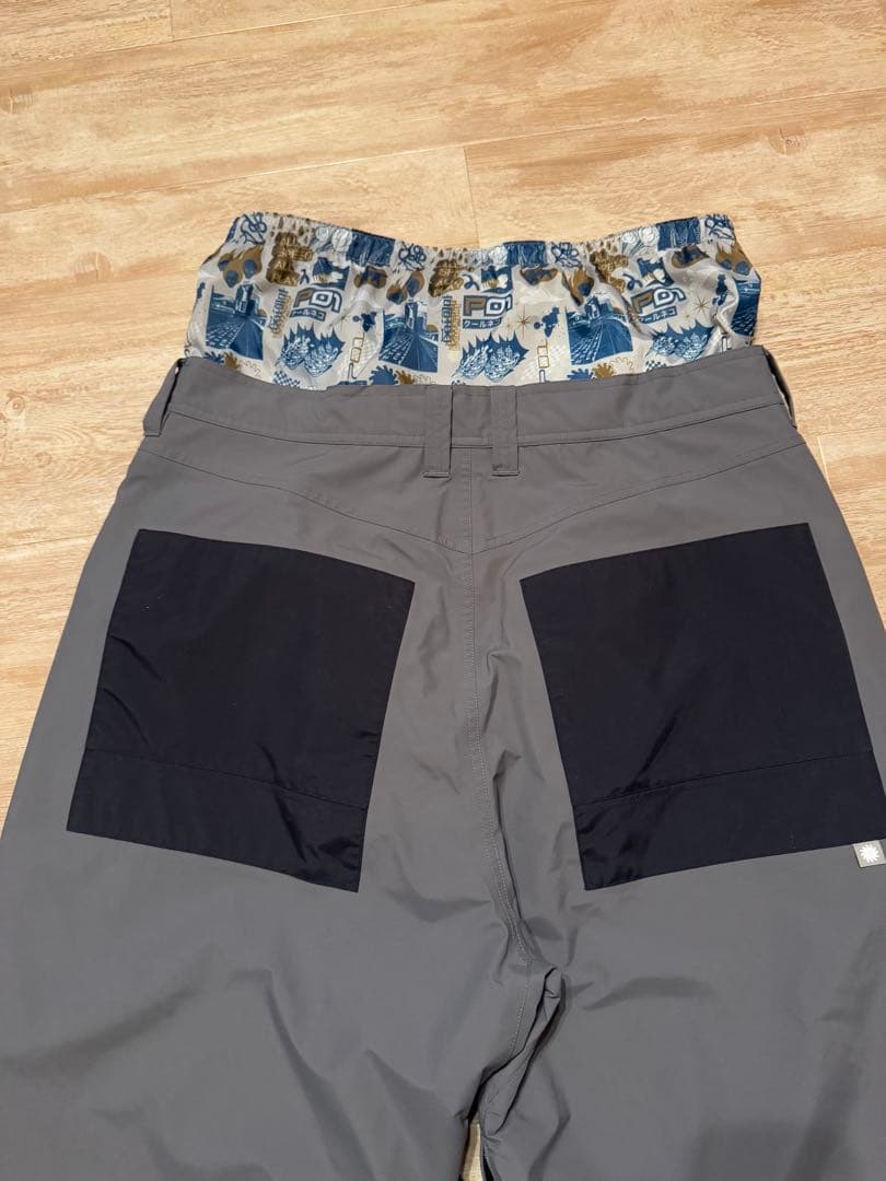 プレイデザイン　スノーボードウェアセット (ジャケット&パンツ)