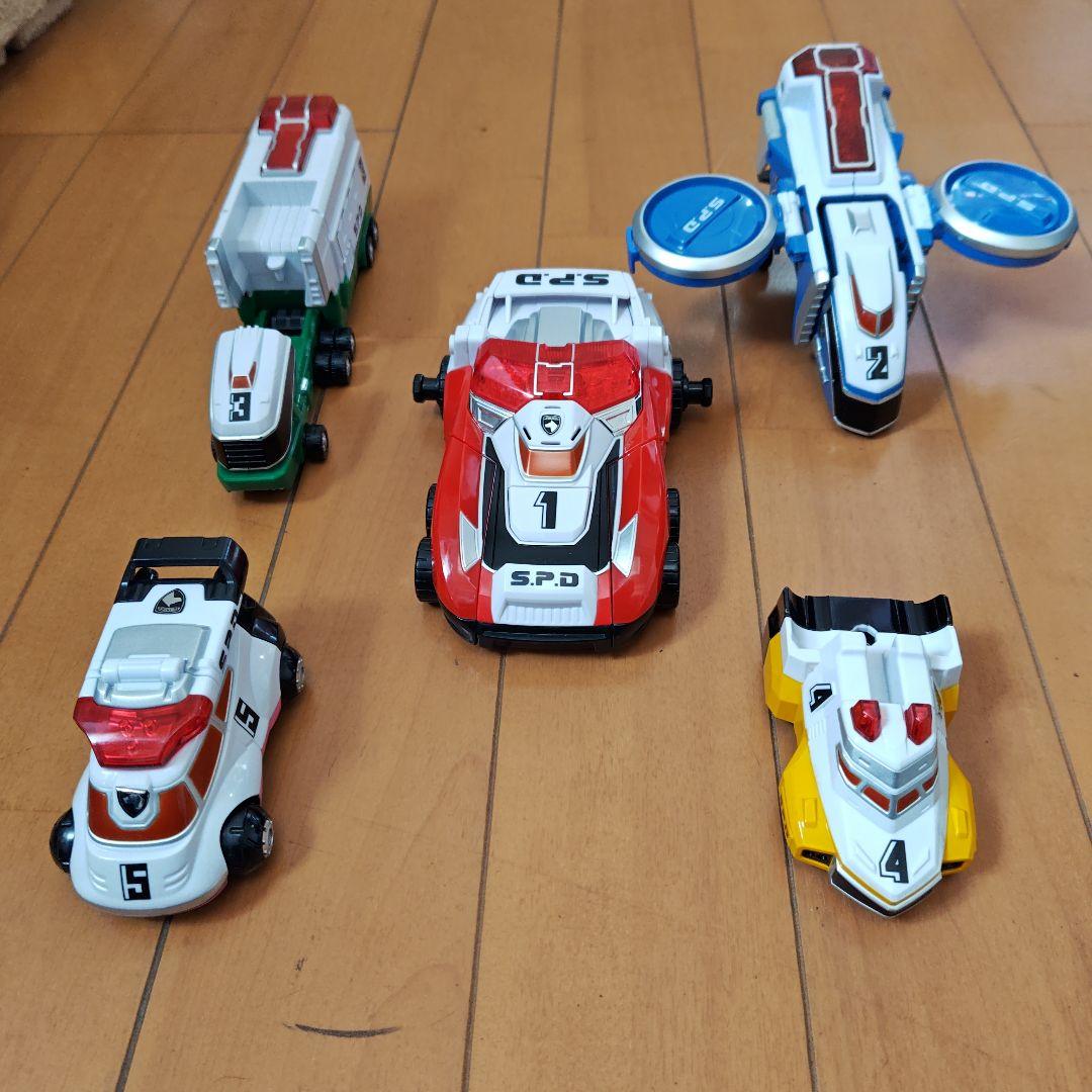 DX 特捜合体　デカレンジャーロボ