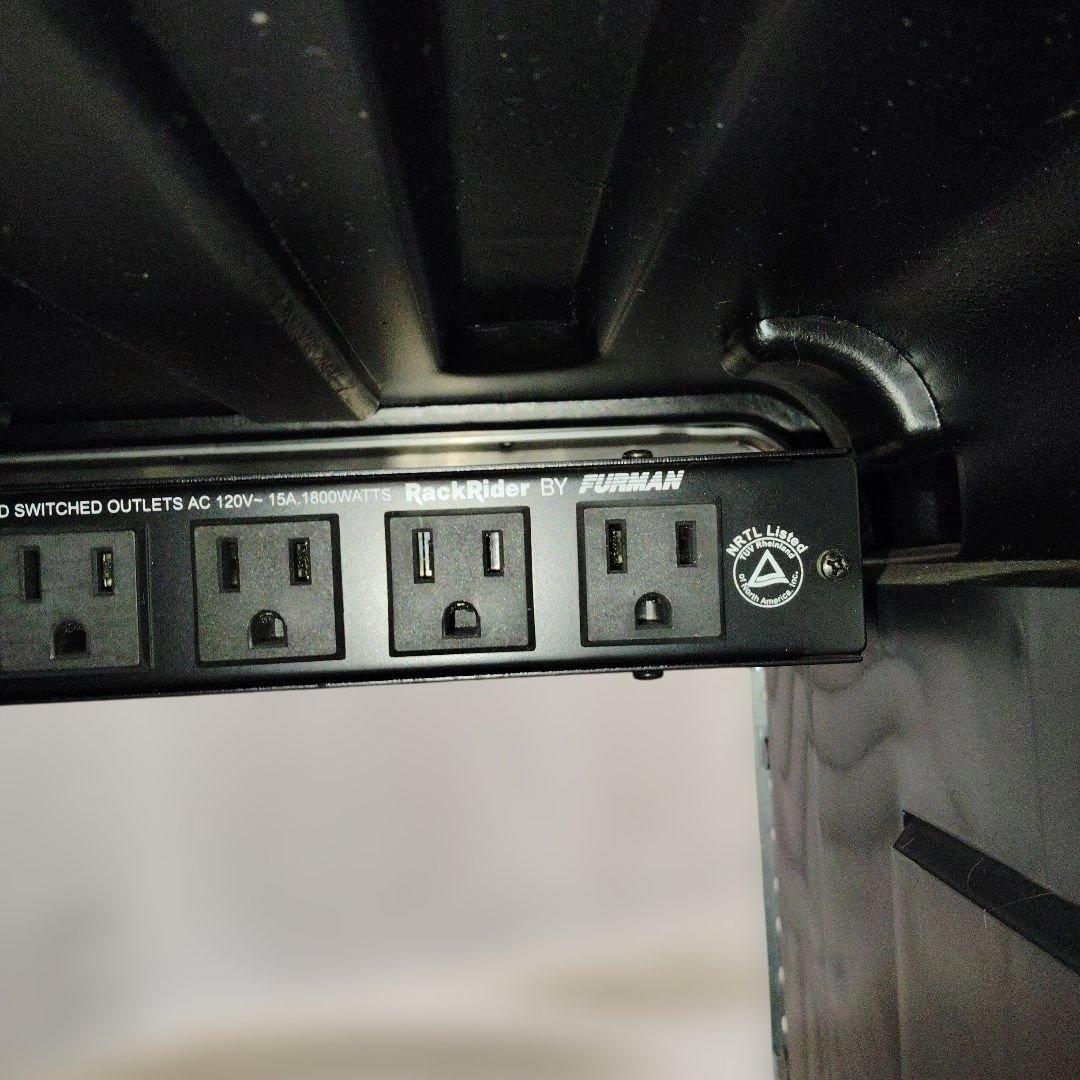 SKB ラックケース 6U ラック FURMAN RackRider 電源