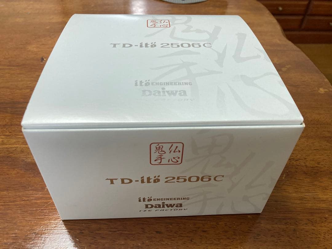 DAIWA スピニングリール メガバスTD-ito 2506C 限定生産品