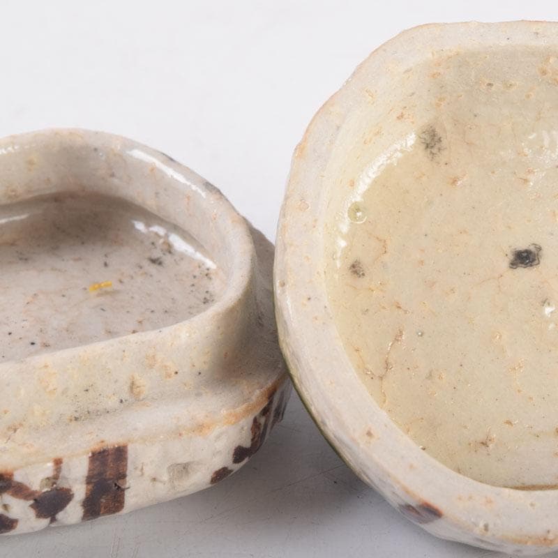 茶道具　織部焼　山口錠鉄作　香合　時代箱　V　8373