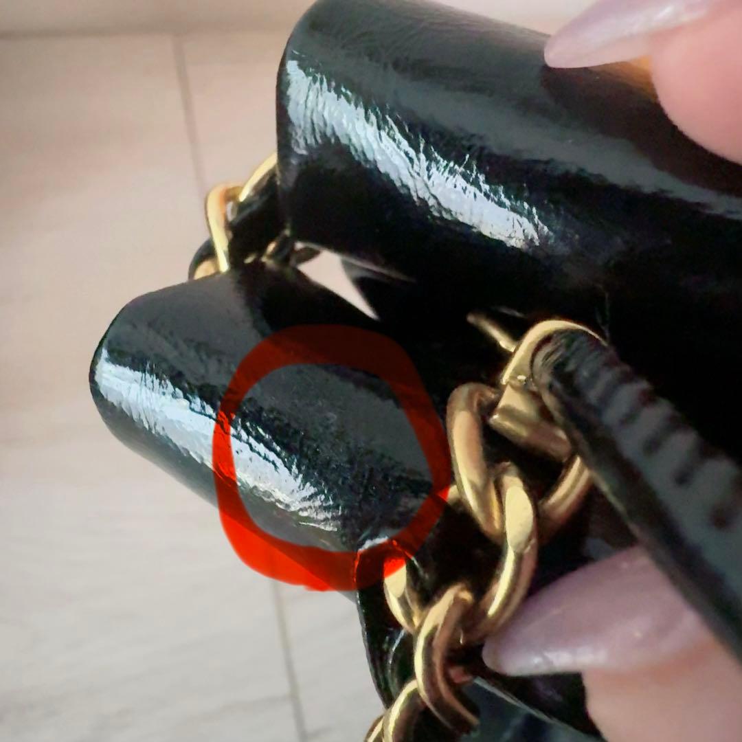 CHANEL ブラックレザー ノベルティ ショルダーバッグ 22