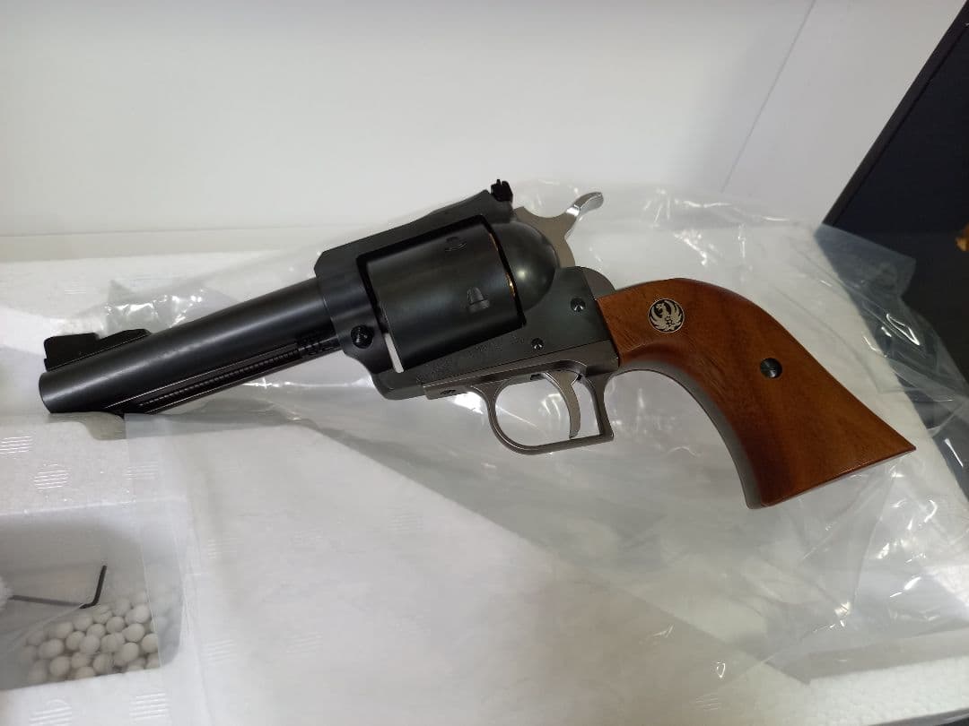 スーパーブラックホーク　エクセレントHW ガスガン 4.62インチ